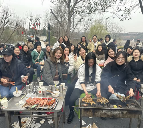 綿陽市先鋒醫(yī)療器械有限公司—— 慶?！?.8婦女節(jié)”，共赴燒烤盛宴，致敬巾幗風采
